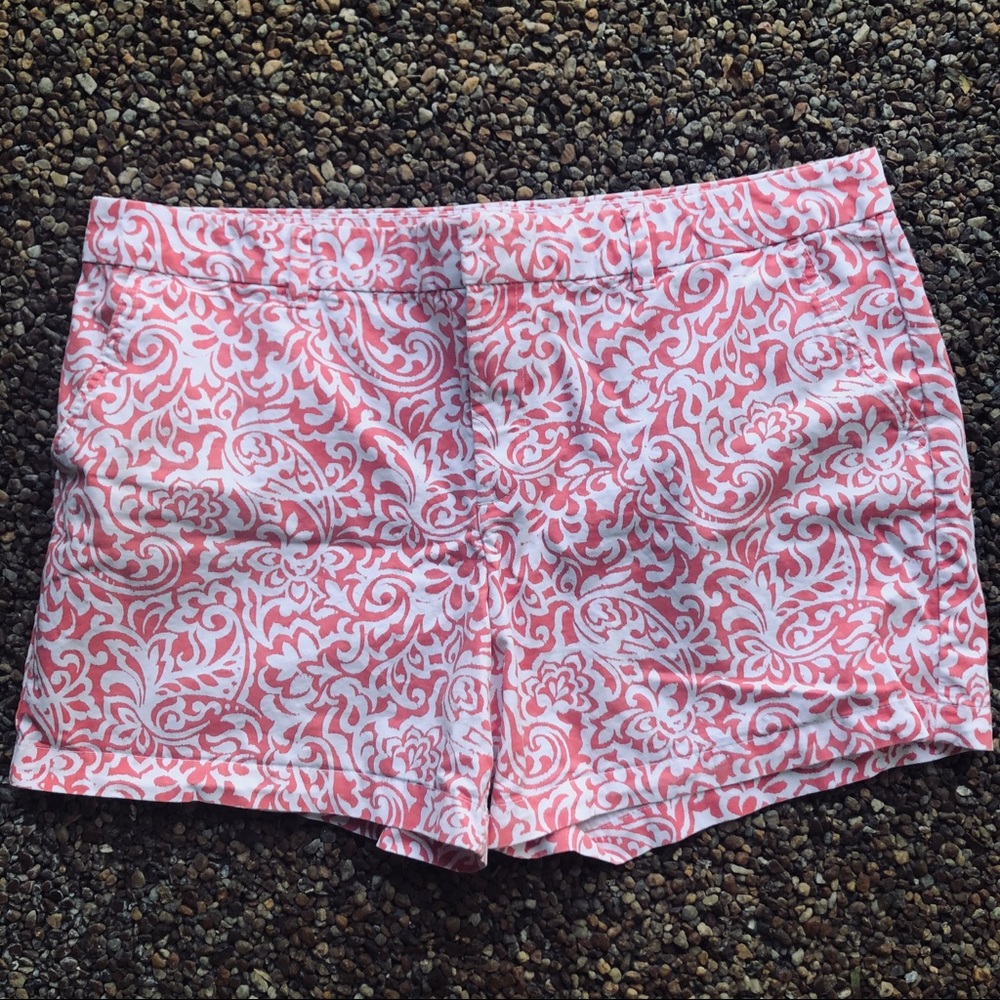 Tommy Hilfiger shorts salmon pink & white floral print women’s curvy size 18